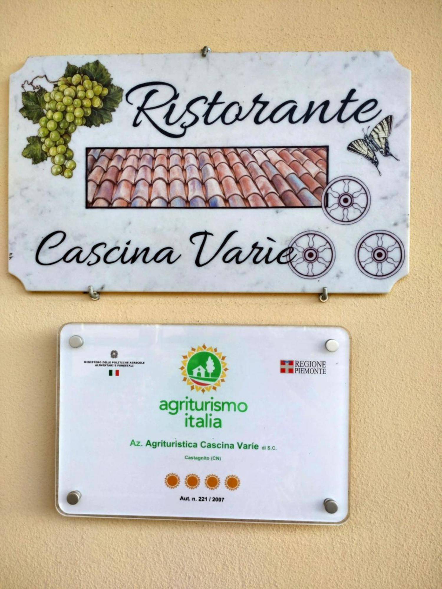 Agriturismo Cascina Varie Castagnito Exteriér fotografie