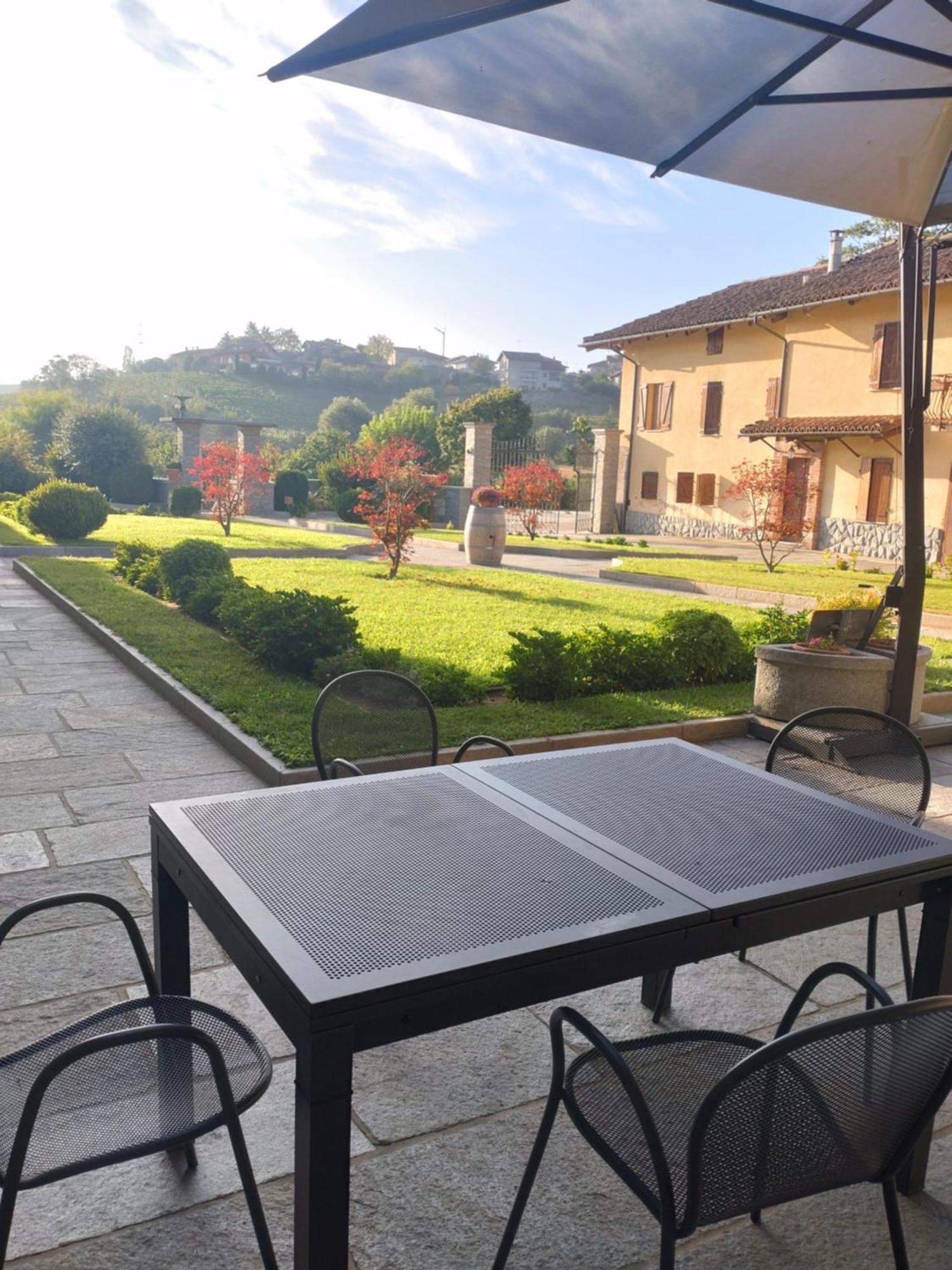Agriturismo Cascina Varie Castagnito Exteriér fotografie
