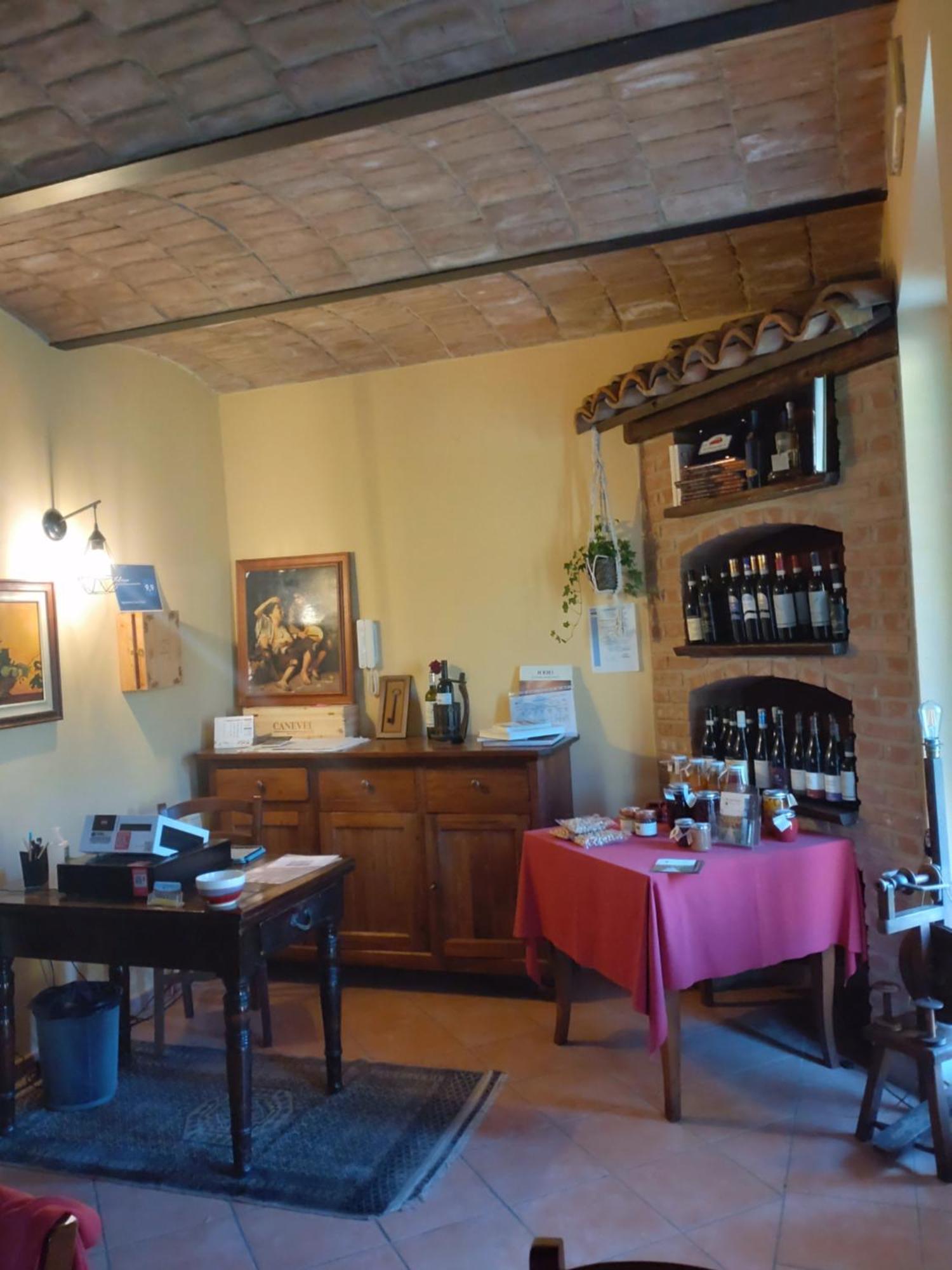 Agriturismo Cascina Varie Castagnito Exteriér fotografie