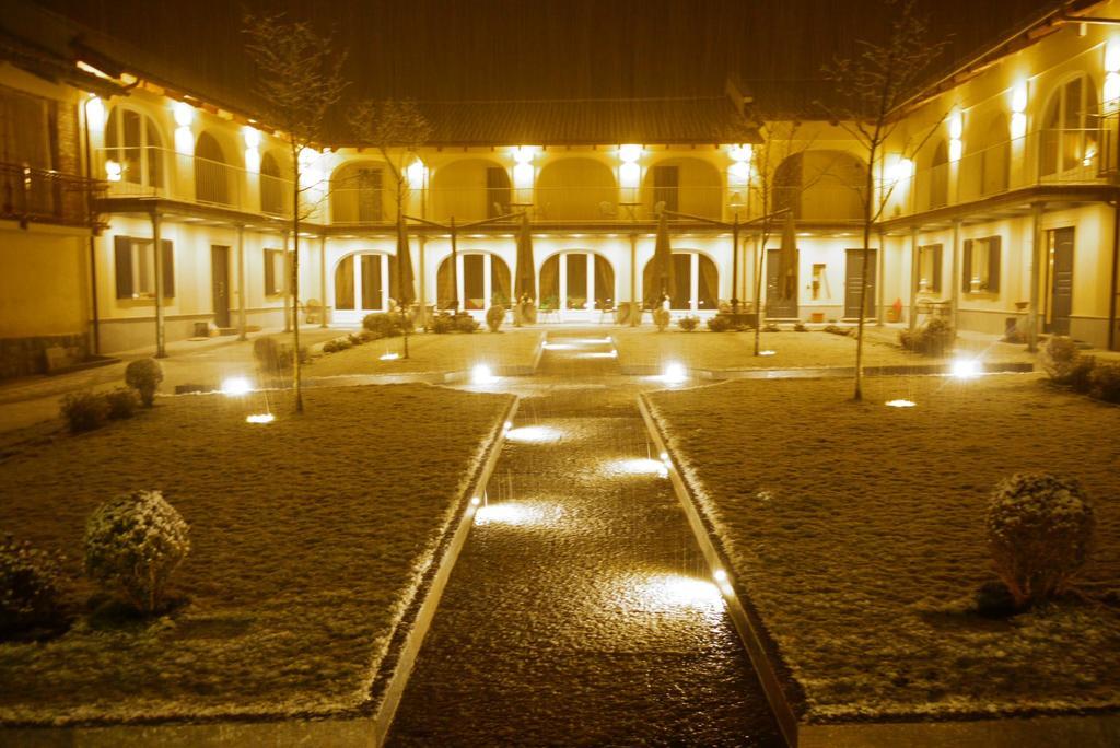 Agriturismo Cascina Varie Castagnito Exteriér fotografie
