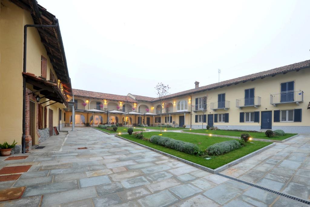 Agriturismo Cascina Varie Castagnito Exteriér fotografie