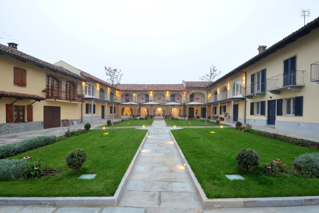 Agriturismo Cascina Varie Castagnito Exteriér fotografie