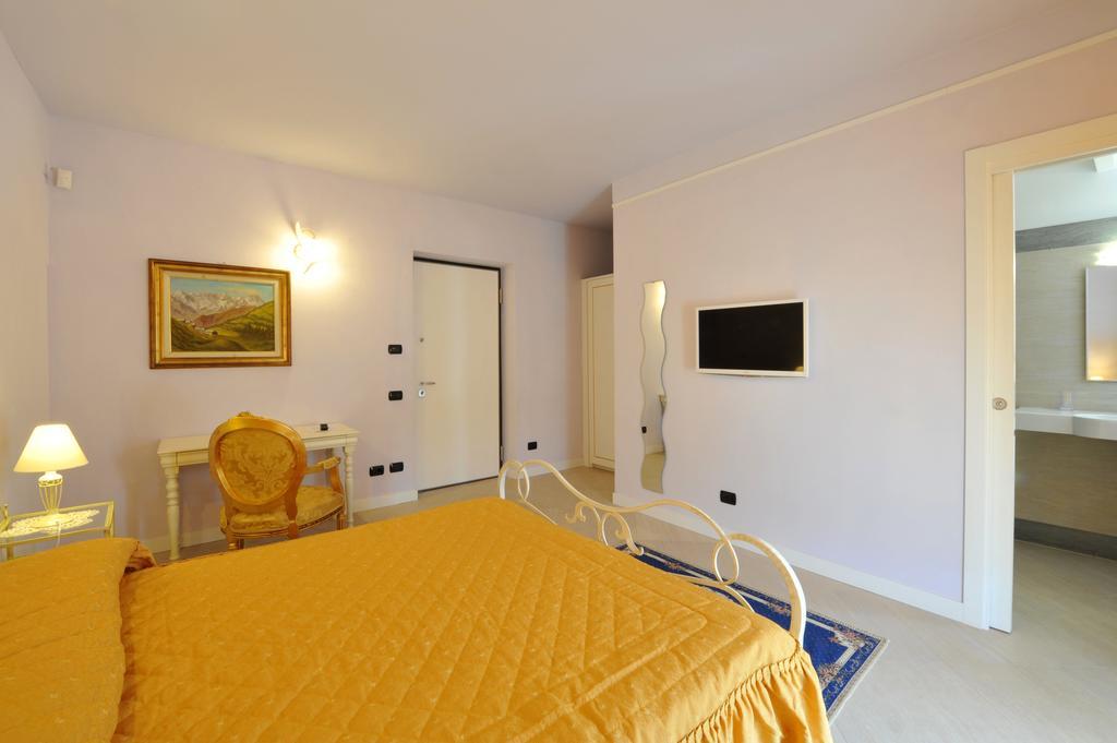 Agriturismo Cascina Varie Castagnito Exteriér fotografie