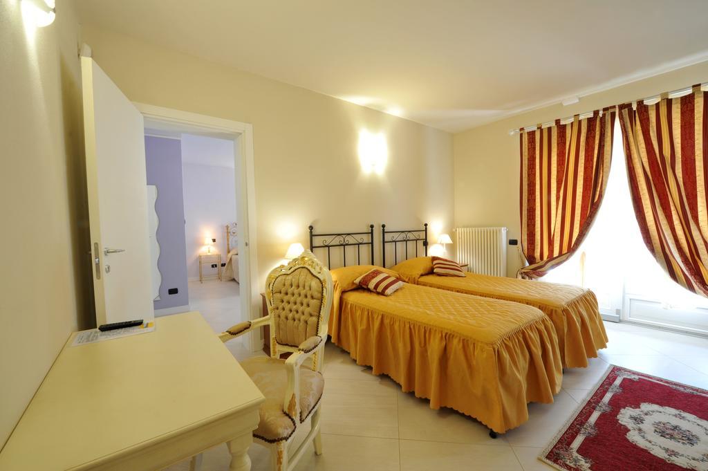 Agriturismo Cascina Varie Castagnito Exteriér fotografie