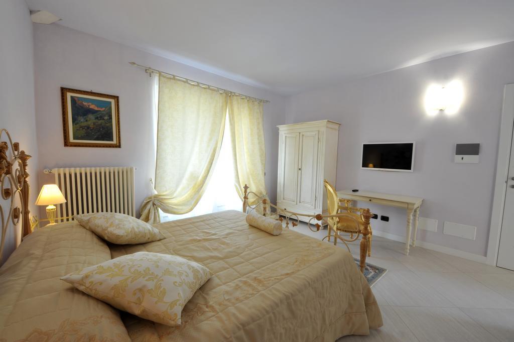 Agriturismo Cascina Varie Castagnito Exteriér fotografie