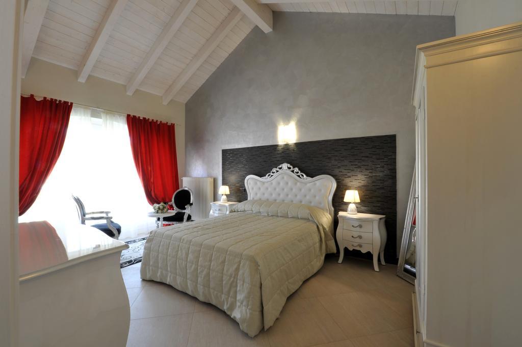 Agriturismo Cascina Varie Castagnito Exteriér fotografie