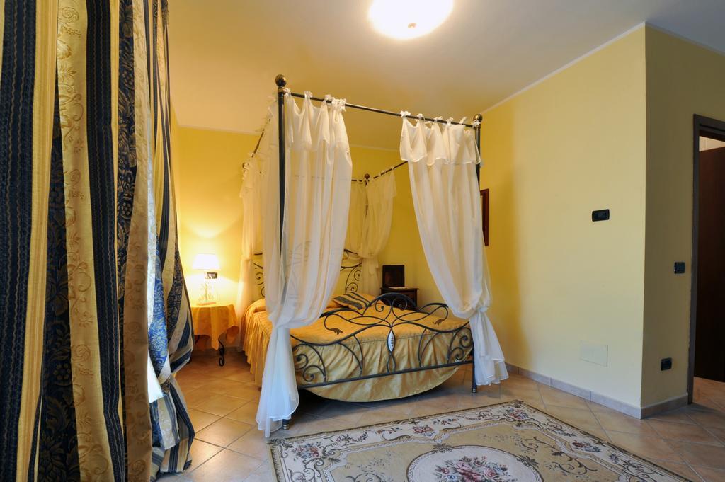 Agriturismo Cascina Varie Castagnito Exteriér fotografie