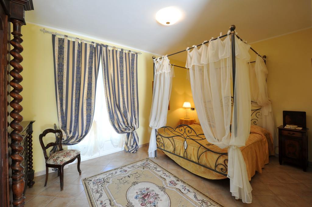 Agriturismo Cascina Varie Castagnito Exteriér fotografie