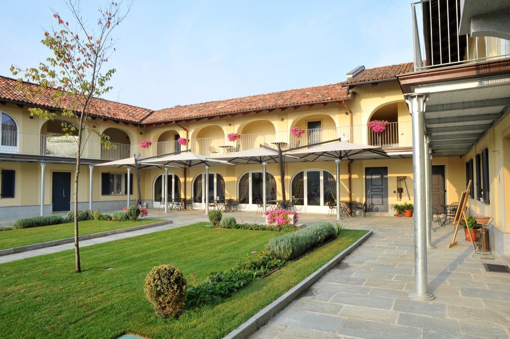 Agriturismo Cascina Varie Castagnito Exteriér fotografie
