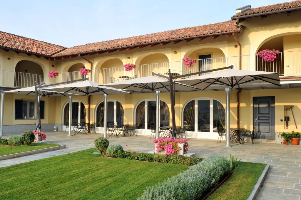 Agriturismo Cascina Varie Castagnito Exteriér fotografie