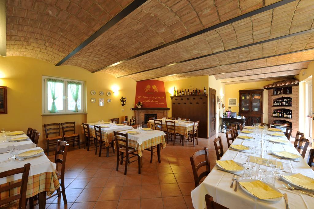 Agriturismo Cascina Varie Castagnito Exteriér fotografie