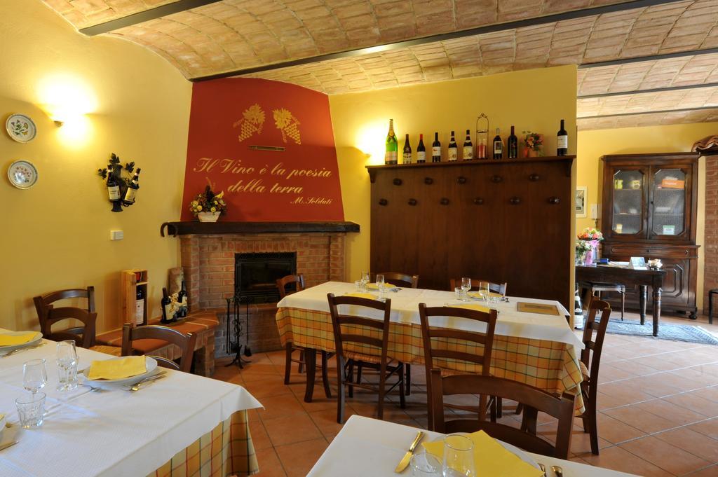 Agriturismo Cascina Varie Castagnito Exteriér fotografie